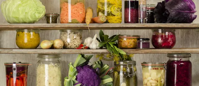 Unter dem Schlagwort "Gut leben lernen" bietet die Landwirtschaftskammer Oberösterreich verschiedenste Kochkurse, Cookinare und Fortbildungen an, die von den OÖ Seminarbäuerinnen gehalten werden.  | Foto: Tobias Schneider-Lenz