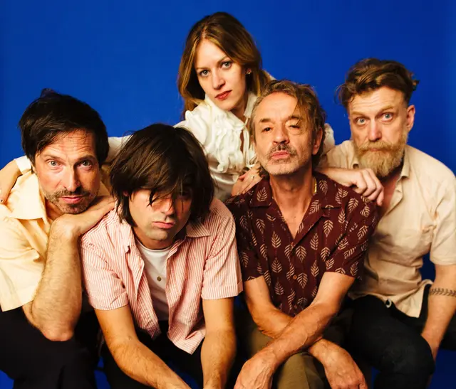 Wolfgang Lehmann mit „Naked Lunch“ in teils neuer Zusammensetzung bzw. mit Mastermind Oliver Welter (2. v. r.)  | Foto: Apollonia Theresa Bitzan