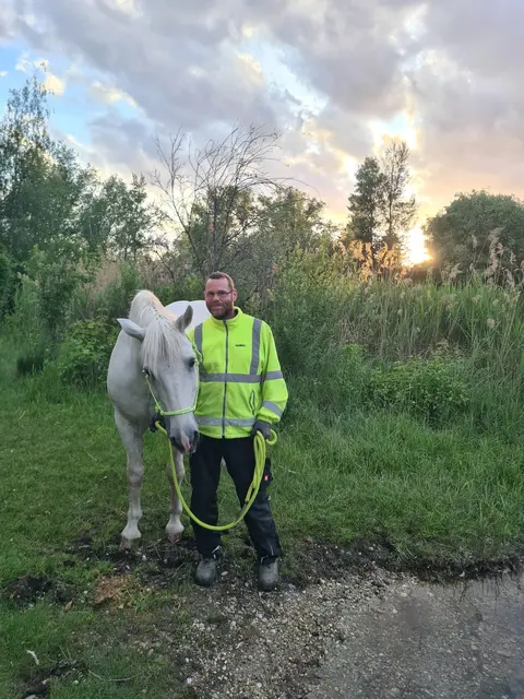 Manuel Kiesling führt den Pferdehof Stadlau weiter und will den Hof weiter modernisieren. | Foto: Pferdehof Stadlau