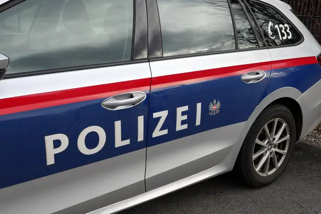 Der 64-Jährige habe Anzeige erstattet. (Symbolfoto) | Foto: stock.adobe.com/at/ZIHE