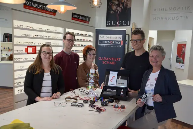 Optikerin Andrea Hahn und ihr Team freuen sich schon auf den Start im MED19. | Foto: shoma marketing gmbh