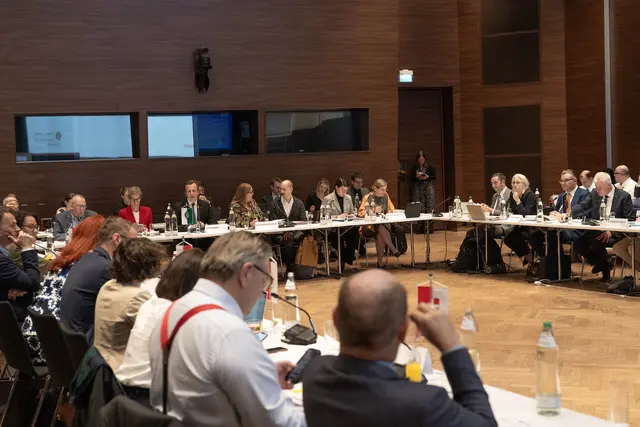 Im Grazer Kongress tagten unter dem Vorsitz von Landesrat Karlheinz Kornhäusl die Gesundheitsreferentinnen und -referenten aller Länder. | Foto: Jakob Grill