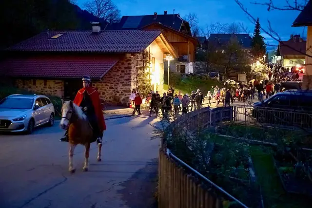 Das Laternenfest in Berg. | Foto: Regina Stich