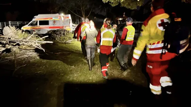 Einsatzkräfte am Einsatzort in Moosburg. | Foto: Bergrettung Klagenfurt