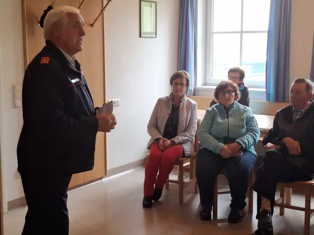 Seniorenbund Pabneukirchen besuchte die Feuerwehr Pabneukirchen. | Foto: Zinterhof