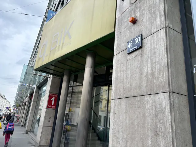 Am ehemaligen Standort der Fabrik befindet sich jetzt ein Bürogebäude.  | Foto: Luca Arztmann