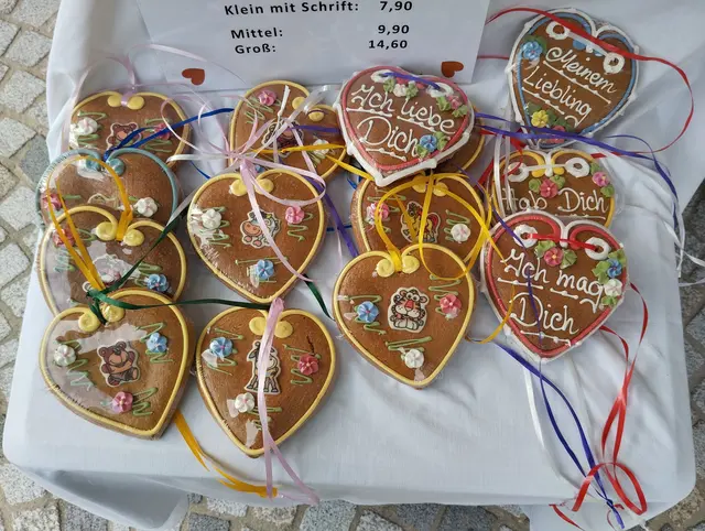 Mitbringsel mit Herz: Beim Gallikirtag war für jeden das richtige Schmankerl dabei. | Foto: Veronika Frank