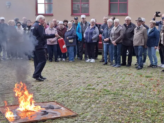 Seniorenbund Pabneukirchen besuchte die Feuerwehr Pabneukirchen. | Foto: Zinterhof