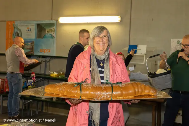 Ingeborg aus Himberg gewann eines der Riesensalzstangerl. | Foto: www.cine-motion.at / Ivanek