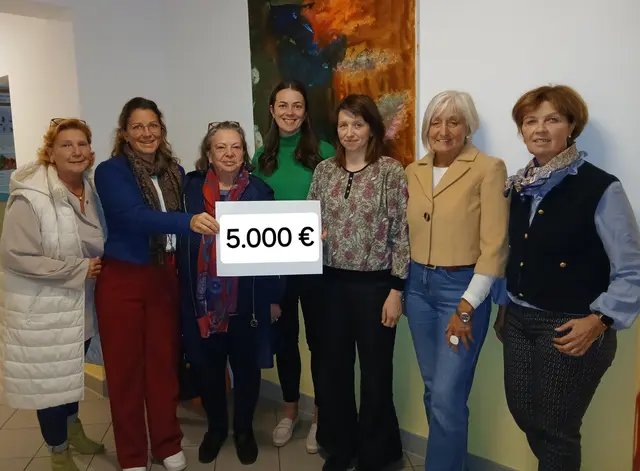Das Büro der Frauenberatungsstelle Inneres Salzkammergut bedankte sich beim Vorstand für eine Spende vom Bad Ischler Stadtfest 2025. | Foto: Frauenberatungsstelle Inneres Salzkammergut