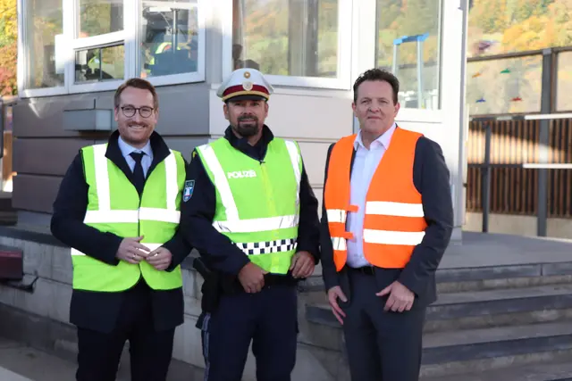 LHStv Philip Wohlgemuth, Enrico Leitgeb und LR René Zumtobel (v.l.). | Foto: Christiane Nimpf