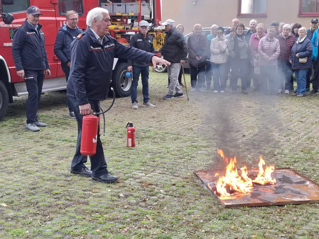 Seniorenbund Pabneukirchen besuchte die Feuerwehr Pabneukirchen. | Foto: Zinterhof