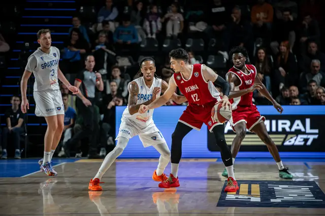 Borislav Georgiev (r.) gegen Subotica in der zweiten Runde der ABA League. | Foto: Spartak Office Shoes/Mirjam Jegic Patarcic