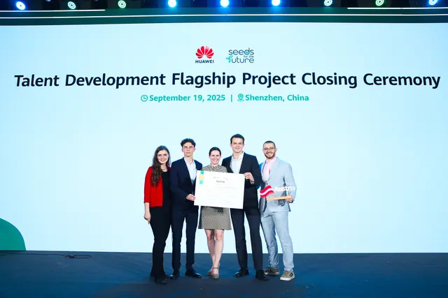 Lisa Mayrhofer (li.) sammelte in der Tech-Metropole Shenzhen wertvolle Eindrücke.  | Foto: Huawei Seeds