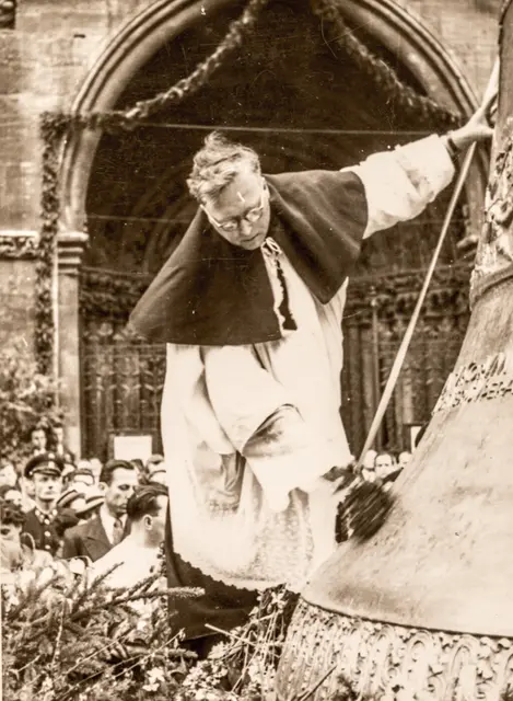 Am 27. April 1952 wurde die neue Pummerin festlich geweiht. | Foto: Archiv der Dompfarre