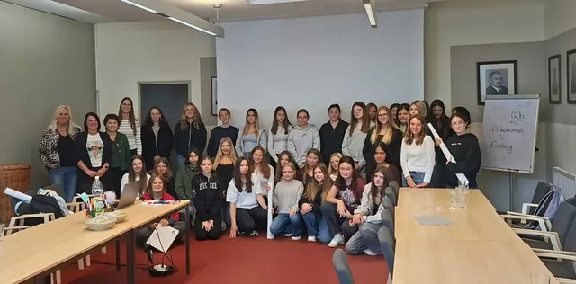 Am vergangenen Montag fand in der Stadtgemeinde Kindberg der „Girls in Politics“-Tag statt. | Foto: Tamara Himsl