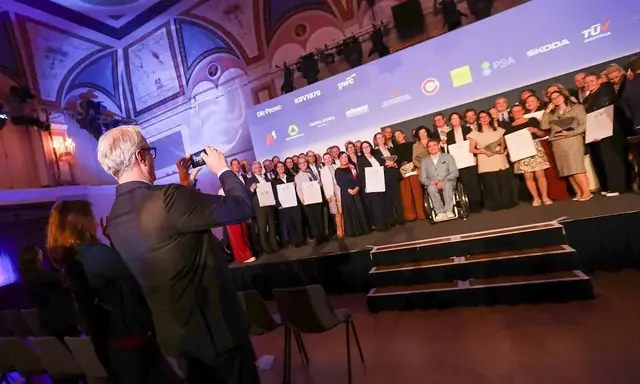 Austria’s Leading Companies Niederösterreich
Im Casino Baden wurden die besten niederösterreichischen Betriebe ausgezeichnet.  | Foto: Günther Peroutka