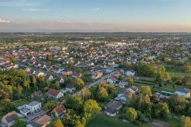 Laut Bürgermeister Paul Mahr werde in Marchtrenk mit Verantwortung in die Zukunft investiert – man schätze das Bestehende und behalte immer die Menschen im Blick. | Foto: Stadtgemeinde Marchtrenk