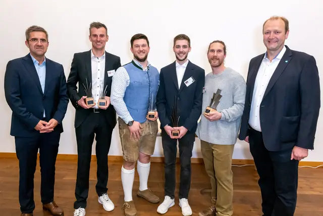 Leitz-Geschäftsführer Christian Zahn mit den Preisträgern Gerold Hatzmann, Robert Hofer, Robert Vrhovac, Nico Seider sowie Engelbert Tiefenthaler (Head of Sales &amp; Marketing bei Leitz). | Foto: Rudi Aigner