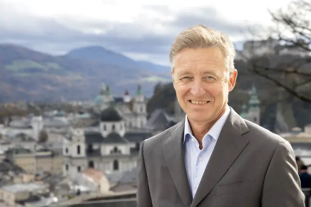 „Mit ihren kleinen versteckten Gassen, den Kirchen, den Stadtbergen und ihrer Schönheit ist unsere Stadt Salzburg einfach ein Hammer. Wir sind nicht umsonst UNESCO-Weltkulturerbe", betont Christian Wieber, Obmann des Salzburger Altstadtverbandes. | Foto: Andreas Kolarik