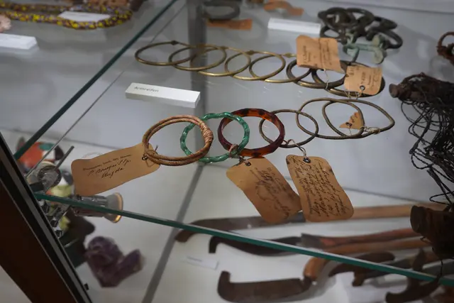 Ausstellungsstücke im Missionsmuseum in Bergheim. | Foto: Emanuel Hasenauer