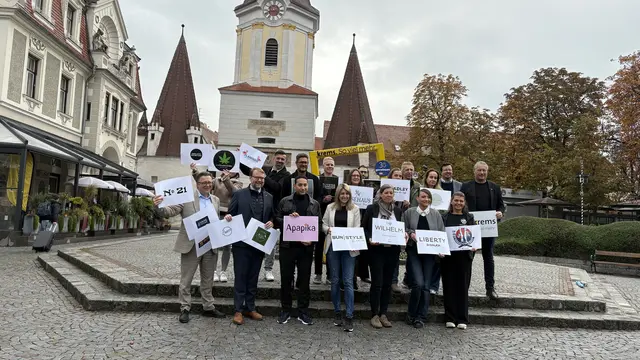 Ein trendiges Vintage-Café, ein Bücher-&-Wein-Shop, Geschäfte für Campingausstattung, eine neue Bäckerei sowie mehrere Boutiquen – die Bandbreite ist groß und verspricht zusätzliche Impulse für das Stadtleben. Damit wird die Aufenthaltsqualität in der Altstadt weiter gesteigert. | Foto: Würfl