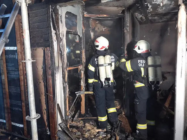 Atemschutztrupps starteten mit dem Innenangriff und konnten den Brand schnell löschen. | Foto: FF Putzleinsdorf