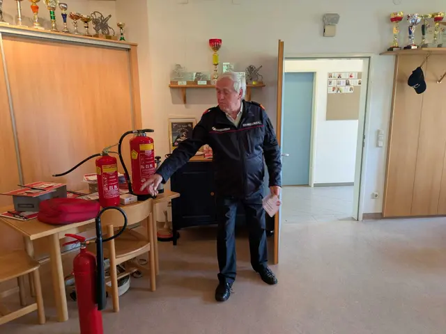 Seniorenbund Pabneukirchen besuchte die Feuerwehr Pabneukirchen. | Foto: Rupert Hintersteiner