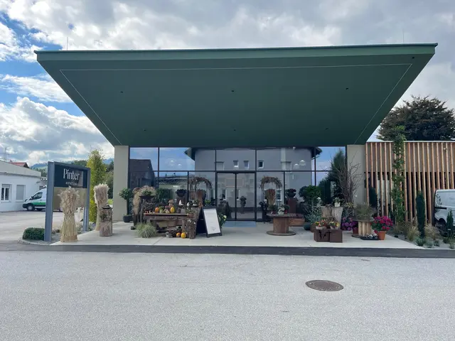 Die Baustelle ist einem modernen Gebäude gewichen. | Foto: Pinter