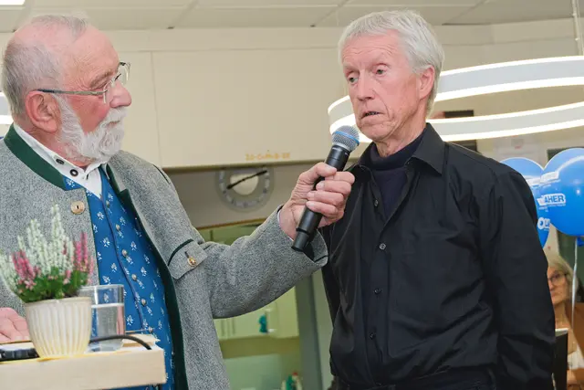 Interview des Buchautors Jorgos Trompeter (re) durch Franz Gumpenberger. | Foto: Alfred Hofer