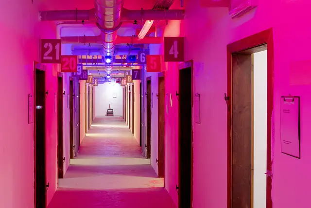 Der Luftschutzbunker wurde 1943 gebaut, um rund 300 Menschen vor Bomben zu schützen.  | Foto: Kollektiv Fischka/Kramar