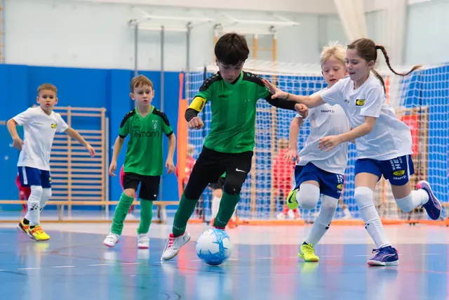 Technischer Hallenfußball erfreut sich zunehmender Beliebtheit, freut man sich beim Turnier-Veranstalter und Futsal-Verein Panthera. | Foto: Tamas Ceh