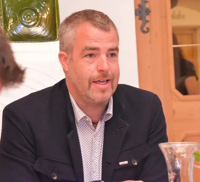 "Nach der neunten Klasse wissen viele Kinder noch nicht, wo die Reise hingeht", erklärt Hermann Huber (WK-Bezirksobmann Kitzbühel). | Foto: Barbara Fluckinger