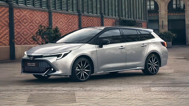 Die erfahrenen Mitarbeiterinnen und Mitarbeiter im Autohaus Gady stehen mit persönlicher Beratung zur Seite und informieren umfassend über alle Modelle und Angebote. | Foto: Gady Family