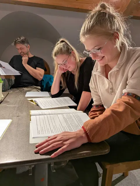 Es wird schon fleißig geprobt.  | Foto: Filomena Außerhofer