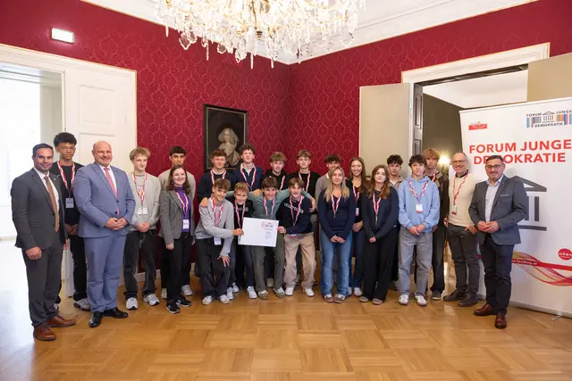 Die Schüler diskutierten mit den Abgeordneten über politische Themen. | Foto: Lina Spenlingwimmer