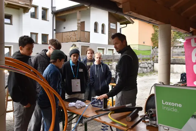 Ein breites Angebot: In den drei Sparten Tourismus, Handel und Handwerk so ziemlich alles dabei.  | Foto: Barbara Fluckinger