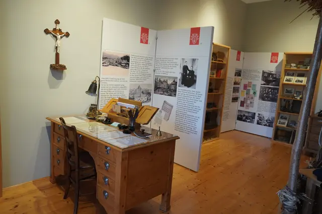 Der Arbeitsplatz der Pionierin Maria Theresia Ledóchowska wird im Museum ebenfalls gezeigt. | Foto: Emanuel Hasenauer