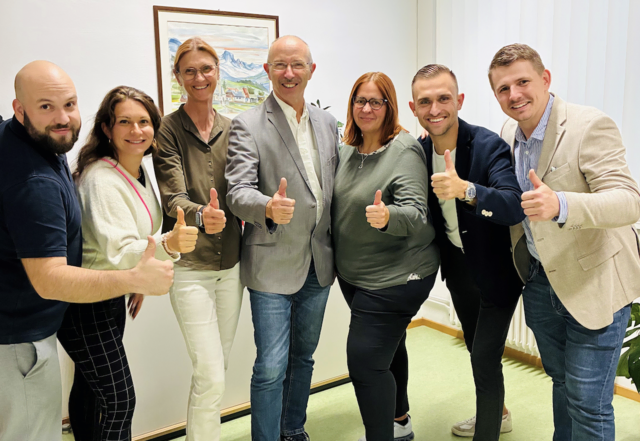 v.l.n.r.: David Pichler (BR), Bettina Käfer (BR), Roswitha Hölbling (Stv. BVP), Günther Lackner (BVP), Susanne Neidhart (Stv. BVP), Maximilian Rakuscha (BR Vors.), Michael Kraxner (Vors. GÖD Gesundheitsgewerkschaft Ktn.) | Foto: KABEG