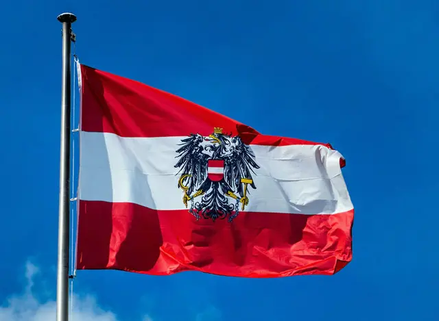 Die österreichische Nationalflagge wird an allen öffentlichen Plätzen, Gebäuden und an vielen Privathäusern zu sehen sein. | Foto: pixabay
