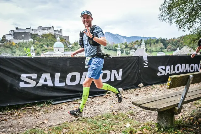 Über den Kapuzinerberg mit toller Aussicht auf die Altstadt geht es für die LäuferInnen Richtung Gaisberg. | Foto: Sportograf/Salzburg Trailrunning Festival