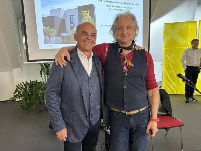 Beppo Altenburger und Sir Oliver Mally: Von Musiker zu Musiker gab es ein spannendes Interview. | Foto: B. Gady