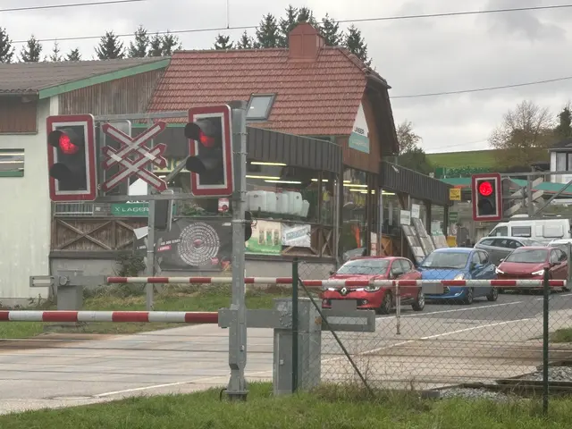 Beim Bahnübergang in Neuhofen müssen die Autofahrer, genau wie in Kematen und Piberbach derzeit viel Geduld aufbringen. | Foto: MeinBezirk