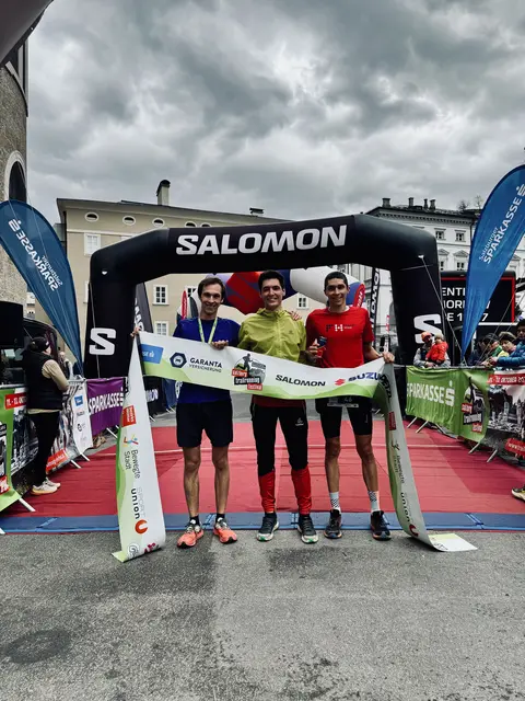 Die ersten Drei beim Trail-Amadeus von 2024 und im Bild ganz rechts Daniel Hölzl als Dritter, der heuer seine Zeit definitiv verbessern möchte. | Foto: G-Sport