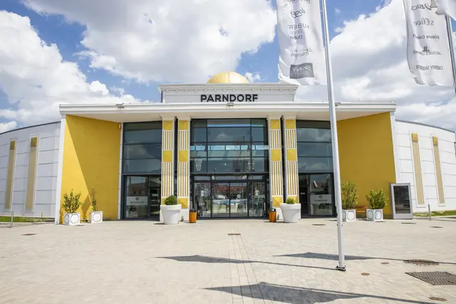 Heute betreibt das  Parndorf Fashion Outlet 75 Shops mit über 100 Marken.  | Foto: Ekazent Management Parndorf GmbH