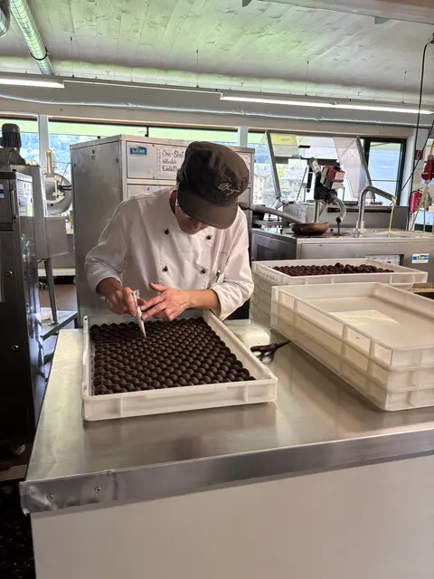 Was hier so einfach aussieht, bedarf äußerst langer Übung. | Foto: Sarah Braun