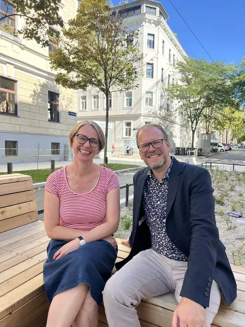 Michaela Schüchner und Dietmar Baurecht stehen Bürgern gemeinsam zur Verfügung.  | Foto: BV14