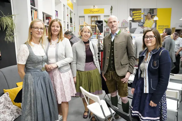 Beim Wirtschaftsbund-Empfang in der Buchhandlung im Donaupark Mauthausen. | Foto: Wirtschaftsbund Mauthausen