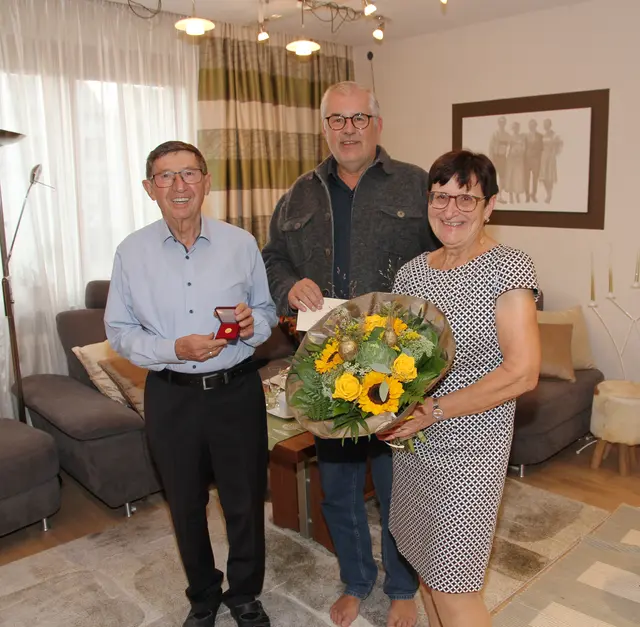 Johann Trabauer, Bgm. Franz Dam, Christine Trabauer | Foto: Marktgemeinde Absdorf
