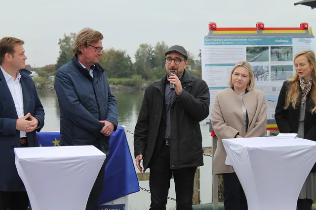 Bürgermeister Dietmar Groiss erwähnt die Vorteile für Bewohner in unmittelbarer Nähe.  | Foto: MeinBezirk/Magdalena Wimmer